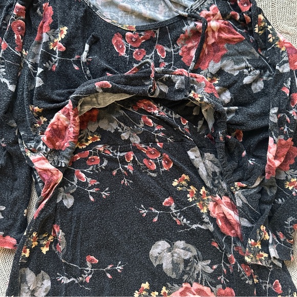 EUC Latched Mama Quarter Sleeve Nursing Midi Dress, Black Floral, Medium - Picture 7 of 8